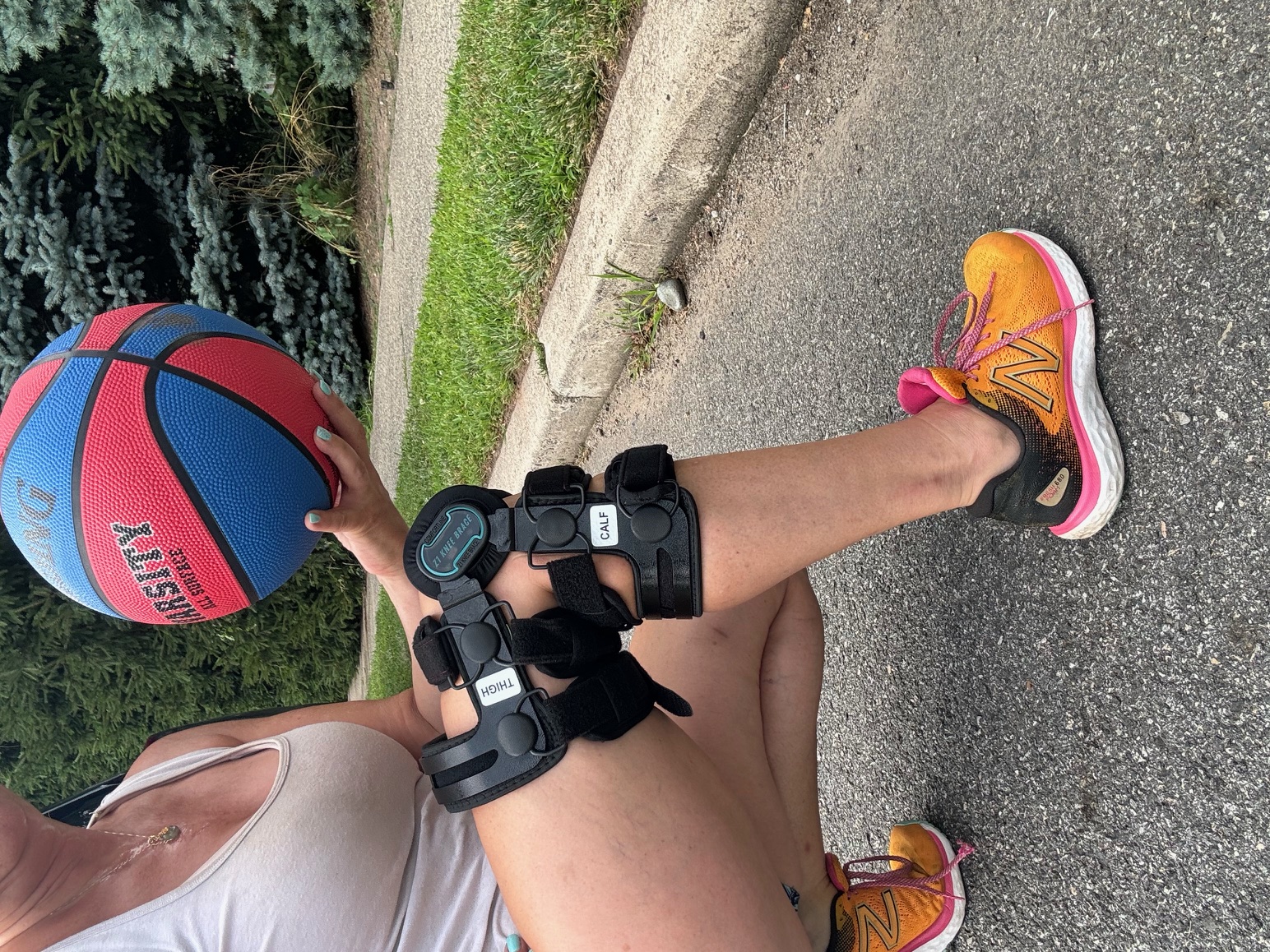 z1kneebrace